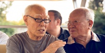 被cao哭各种姿势跪趴打屁股